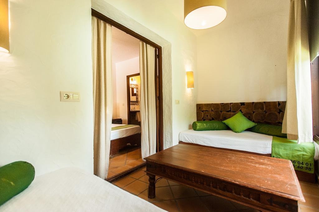 100% Fun Hotel Tarifa Kültér fotó