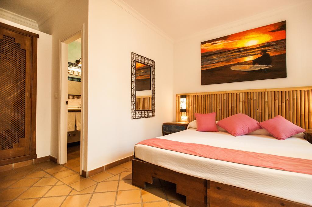 100% Fun Hotel Tarifa Kültér fotó