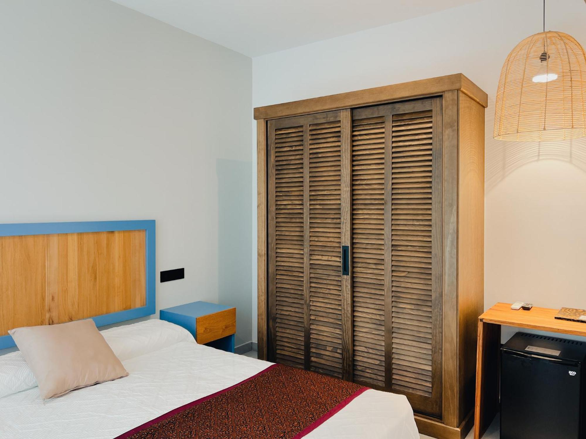 100% Fun Hotel Tarifa Kültér fotó
