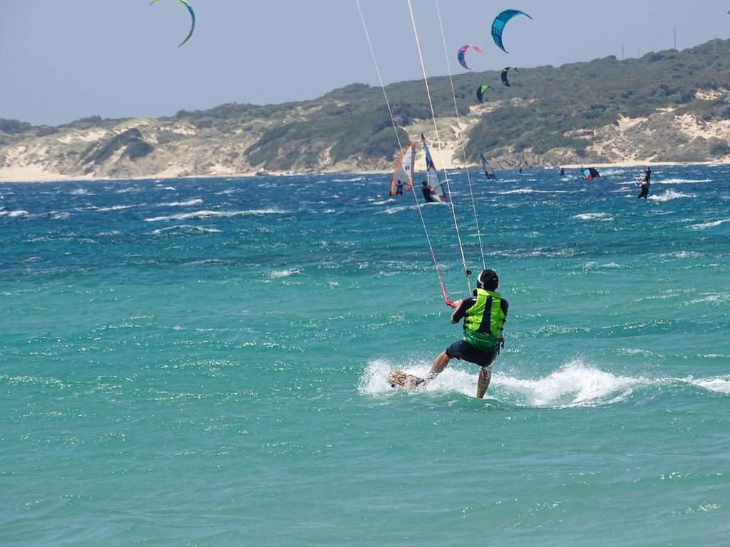 100% Fun Hotel Tarifa Kültér fotó