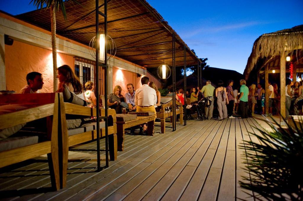100% Fun Hotel Tarifa Kültér fotó